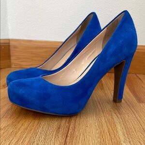 Franco Sarto Blue Suede Heels with Rounded Toe